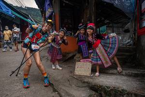 BIB: 6188
                            <button type="button" onclick="openModal(22795682)" class="btn btn-primary btn-sm float-right btn-popup" data-toggle="modal" data-target=".modal-high-quality">
                        <i class="fas fa-shopping-cart"></i> Add to Cart
                    </button>
                                            <button type="button" onclick="isThisMe(22795682, true)" class="btn btn-success btn-sm float-right btn-popup btn-isme hidden" data-toggle="tooltip" data-placement="bottom" title="นี่คือรูปของคุณใช่ไหม คลิกที่นี่เพื่อเอาเข้าอัลบั้ม">
                        <i class="fas fa-plus"></i> Add to album
                    </button>
                    <button type="button" onclick="isThisMe(22795682, false)" class="btn btn-warning btn-sm float-right btn-popup btn-isnotme hidden">
                        <i class="fas fa-ban"></i> Remove from album
                    </button>